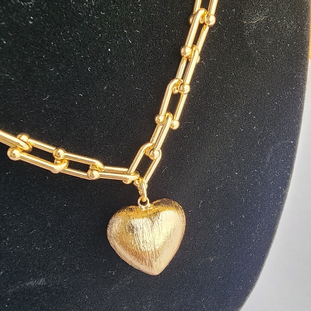 Women's Gold Chain with Large Textured Puffy Heart Necklace 16" - Picture 4 of 5